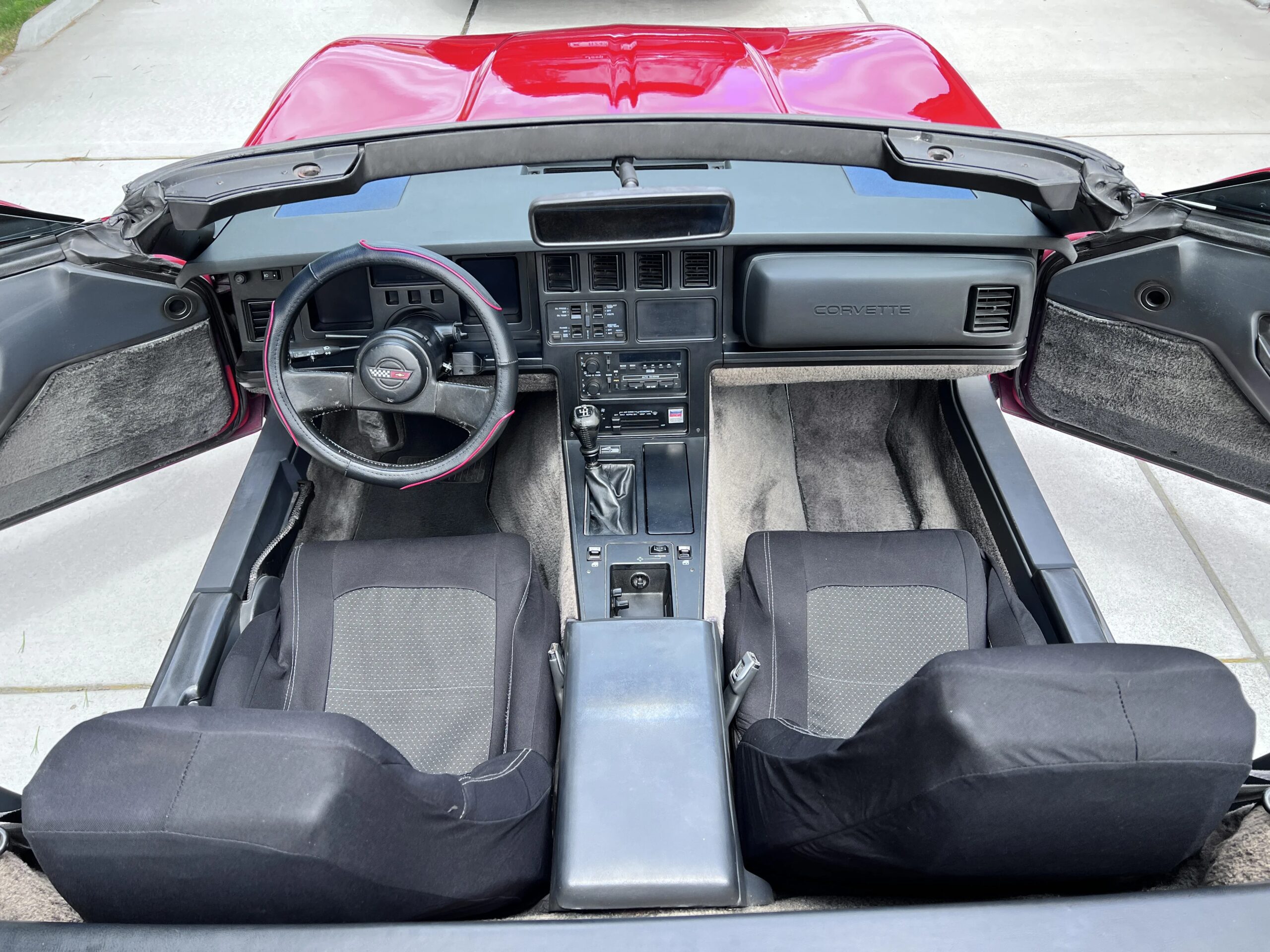 Chevrolet-Corvette-convertible-1986-Red-Black-6