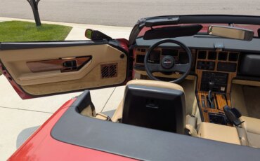 Chevrolet-Corvette-convertible-1986-Red-Tan-2