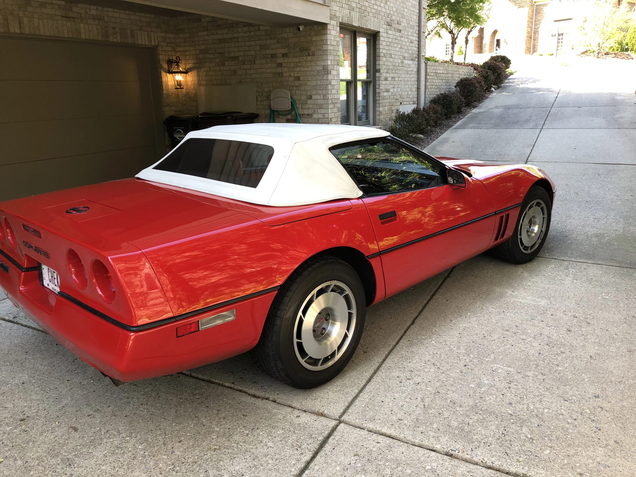 Chevrolet-Corvette-convertible-1987-Red-Red-4