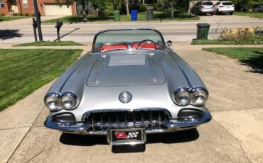 Chevrolet-Corvette-coupe-1958-Gray-Red