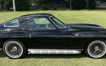 Chevrolet-Corvette-coupe-1966-Black-Black-10
