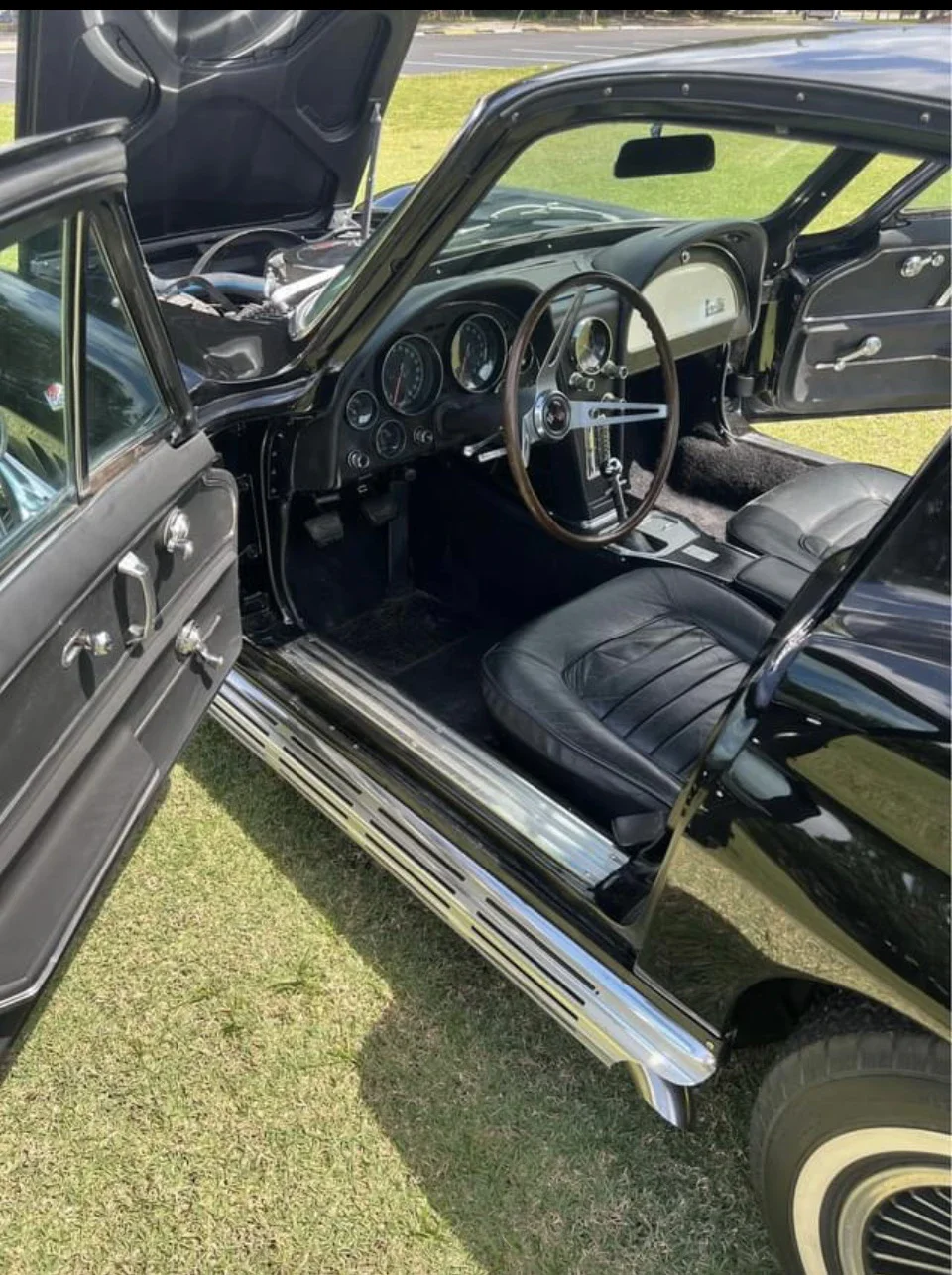Chevrolet-Corvette-coupe-1966-Black-Black-5
