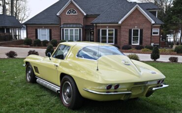 Chevrolet-Corvette-coupe-1967-Yellow-Black-2