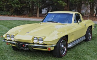 Chevrolet-Corvette-coupe-1967-Yellow-Black