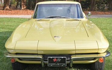 Chevrolet-Corvette-coupe-1967-Yellow-Black-9