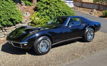 Chevrolet-Corvette-coupe-1968-Black-Black-2