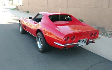Chevrolet-Corvette-coupe-1968-Red-Black-10