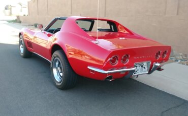 Chevrolet-Corvette-coupe-1968-Red-Black-11