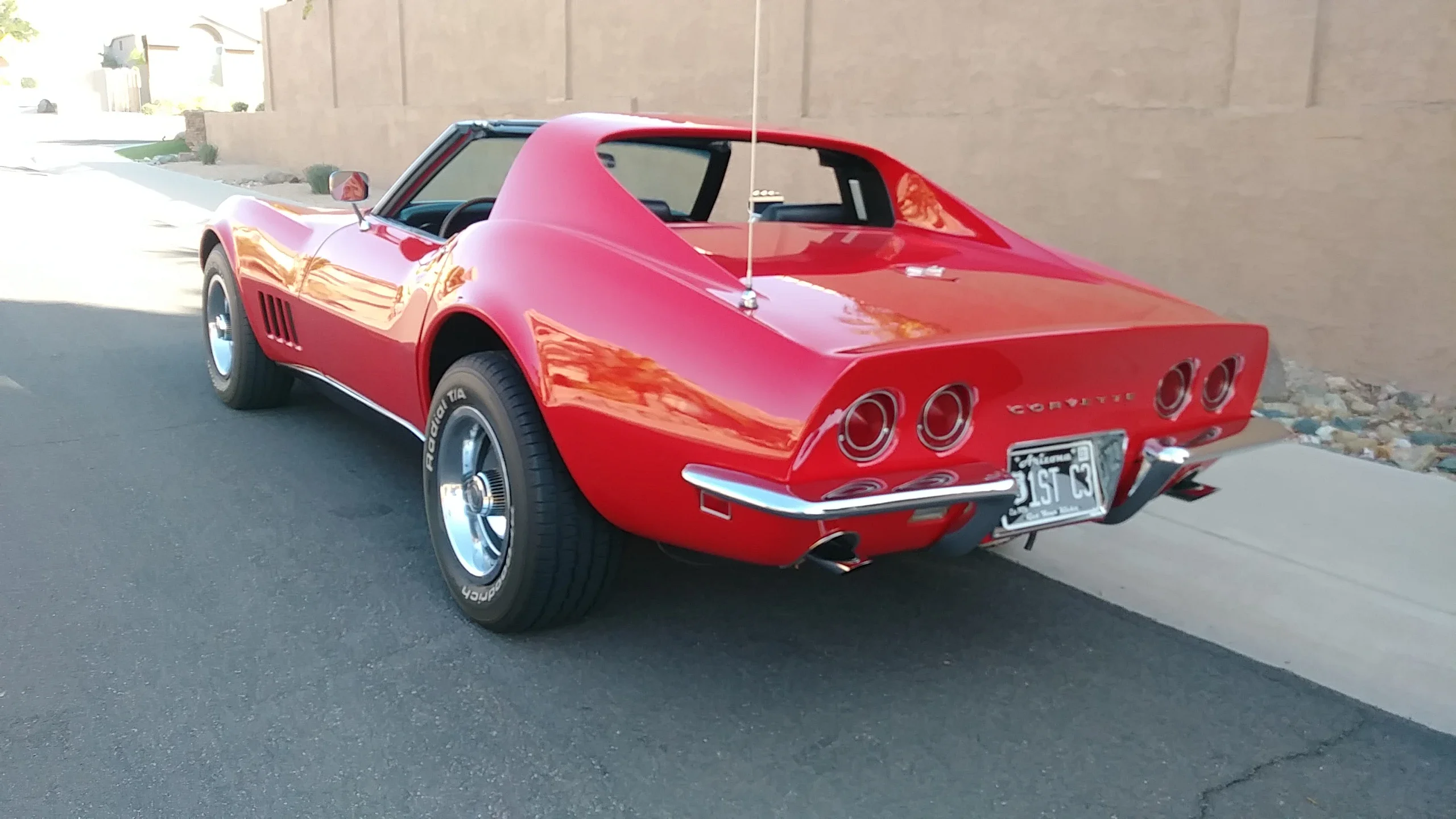 Chevrolet-Corvette-coupe-1968-Red-Black-11