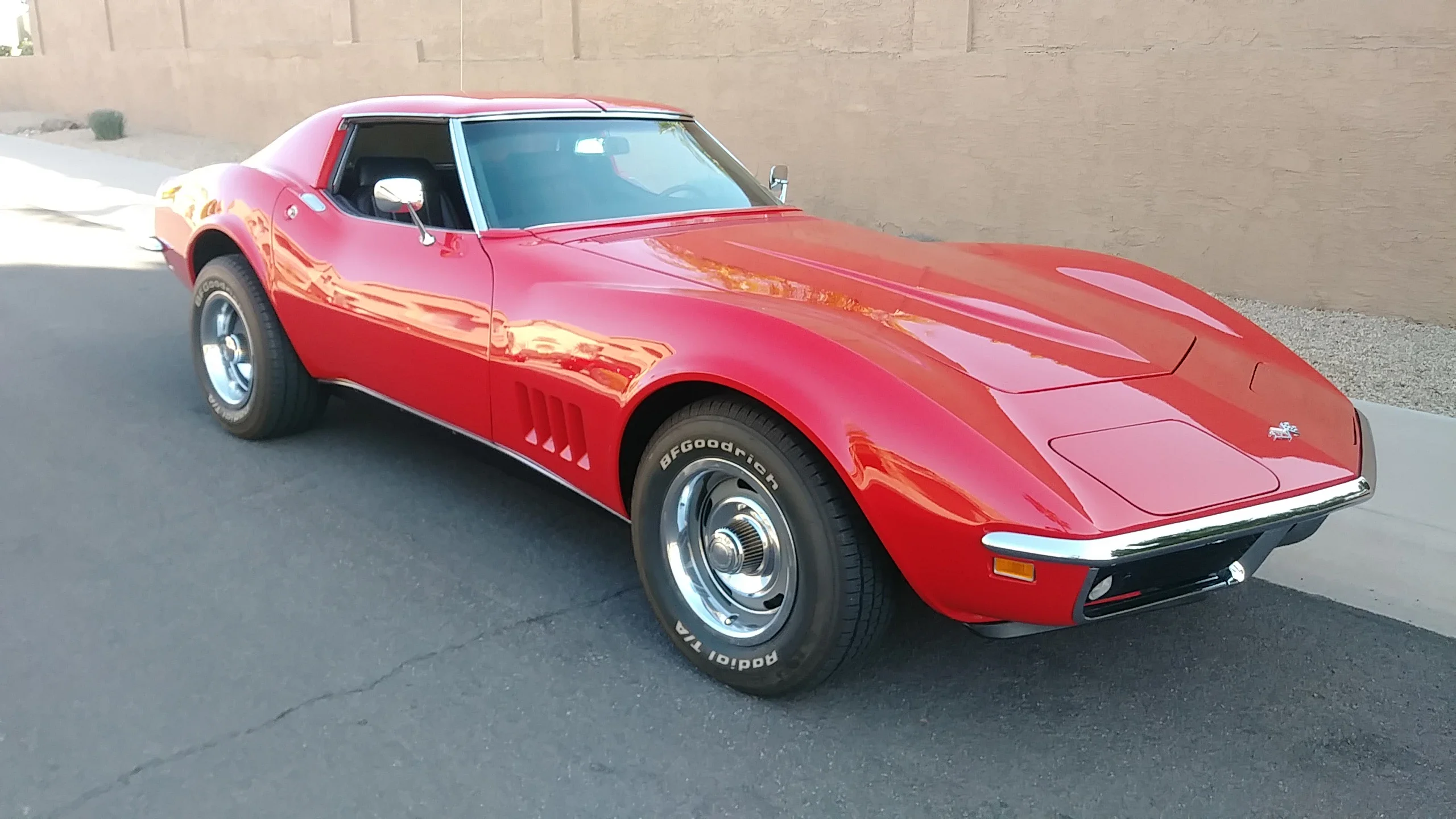 Chevrolet-Corvette-coupe-1968-Red-Black-12