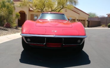 Chevrolet-Corvette-coupe-1968-Red-Black-14