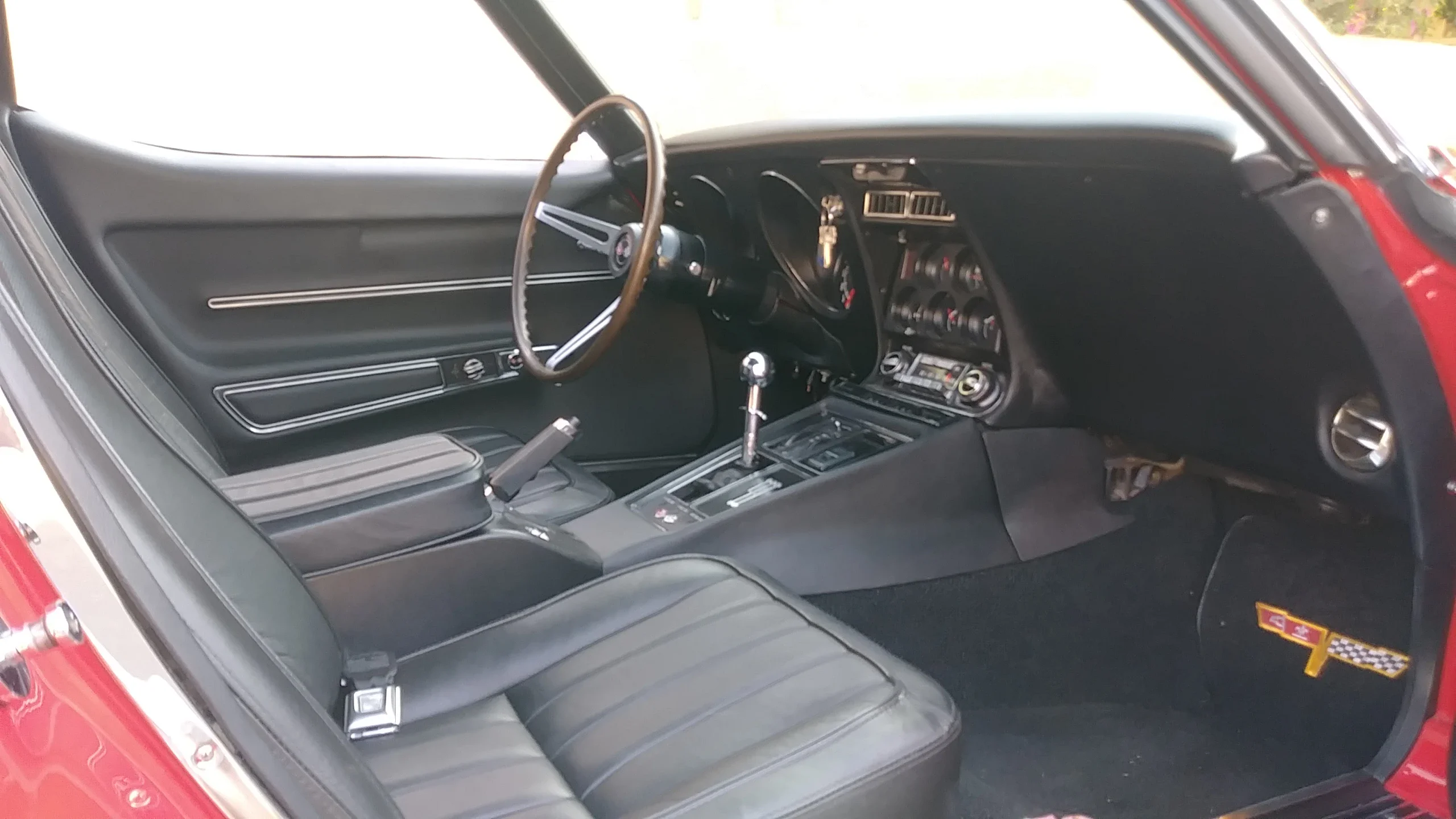 Chevrolet-Corvette-coupe-1968-Red-Black-24