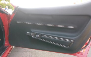 Chevrolet-Corvette-coupe-1968-Red-Black-25