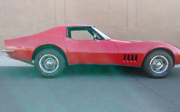 Chevrolet-Corvette-coupe-1968-Red-Black-68