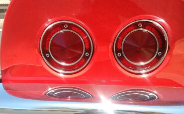 Chevrolet-Corvette-coupe-1968-Red-Black-72