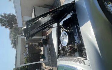 Chevrolet-Corvette-coupe-1968-Silver-Black-10