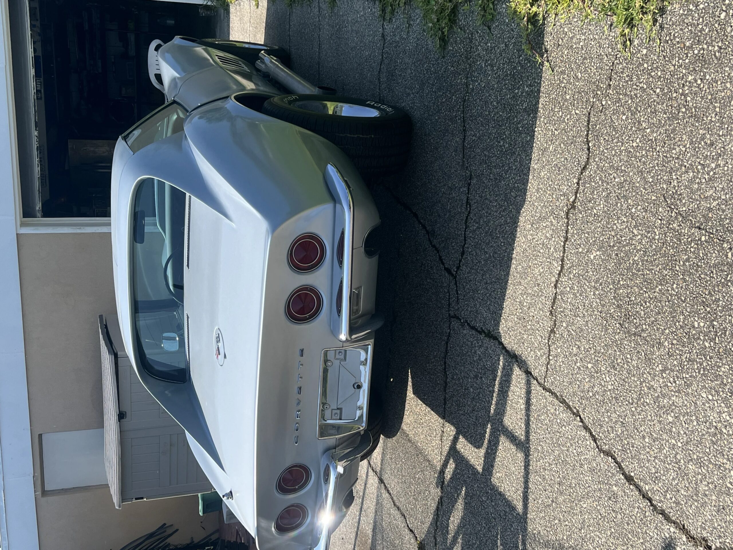 Chevrolet-Corvette-coupe-1968-Silver-Black-15