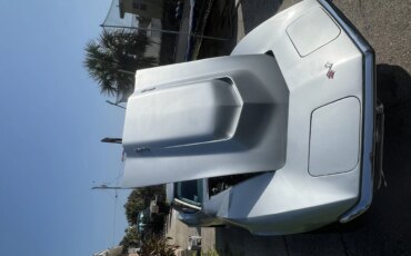 Chevrolet-Corvette-coupe-1968-Silver-Black-3