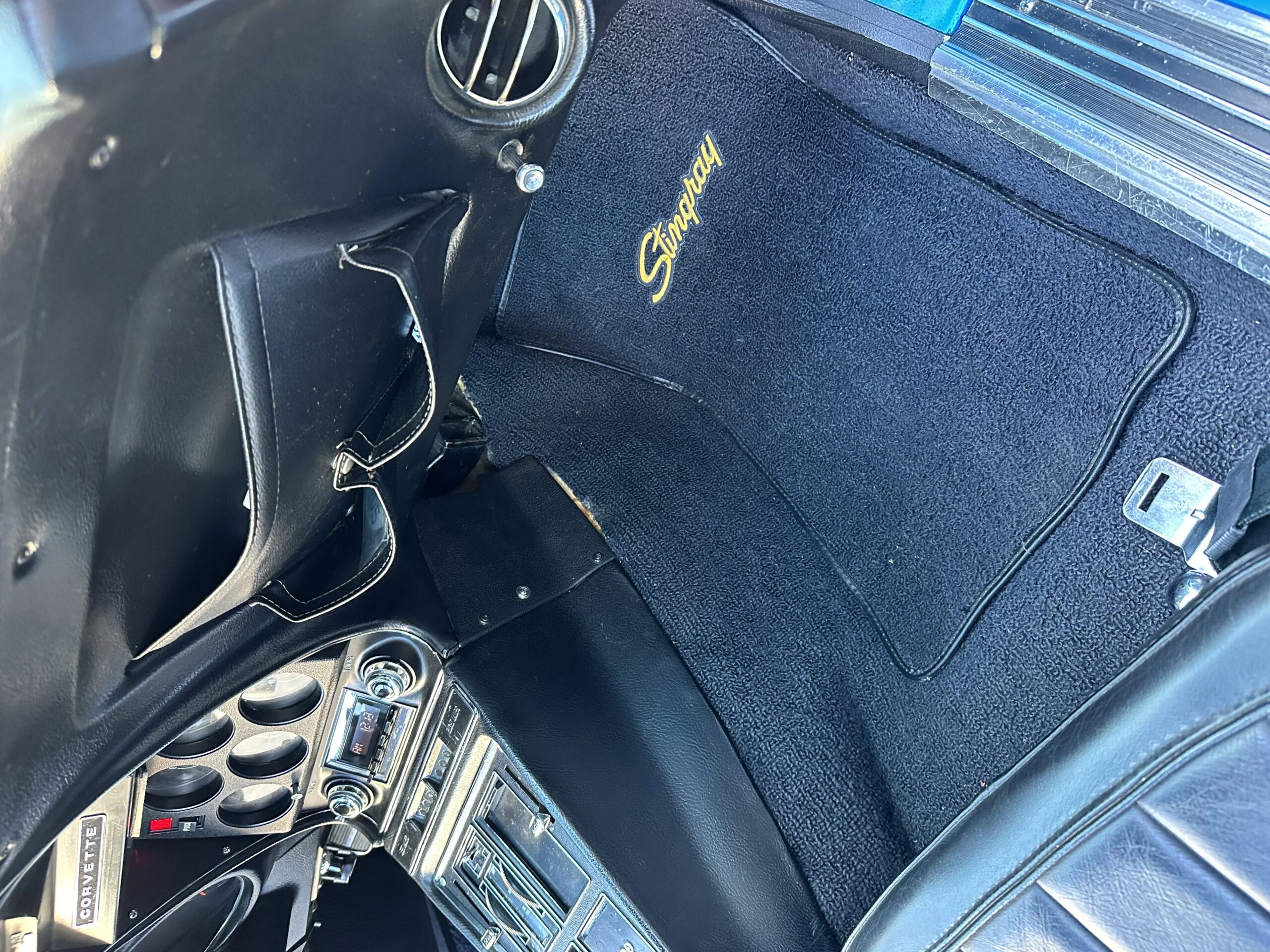 Chevrolet-Corvette-coupe-1969-Blue-Black-20