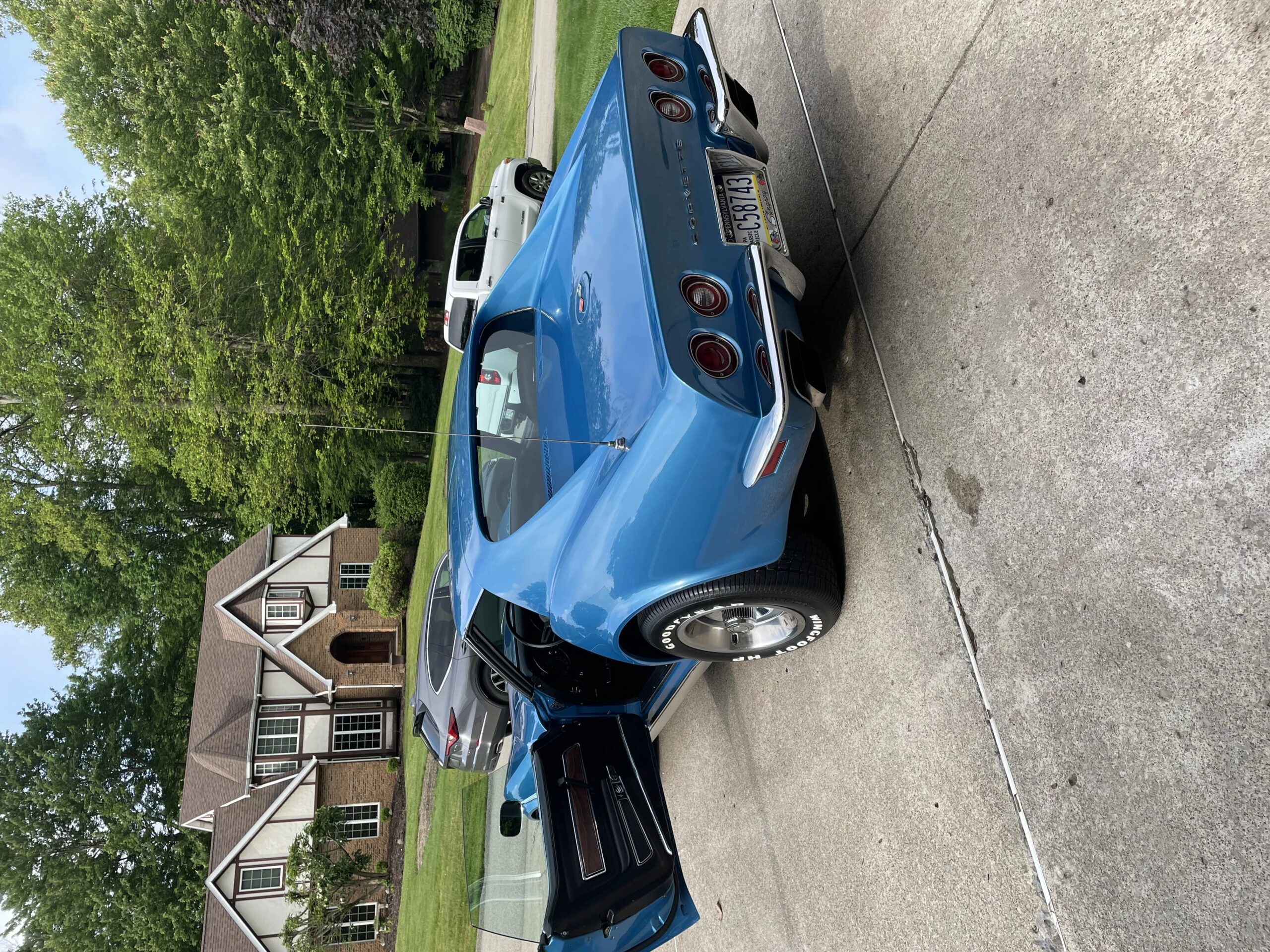 Chevrolet-Corvette-coupe-1970-Blue-Black-4