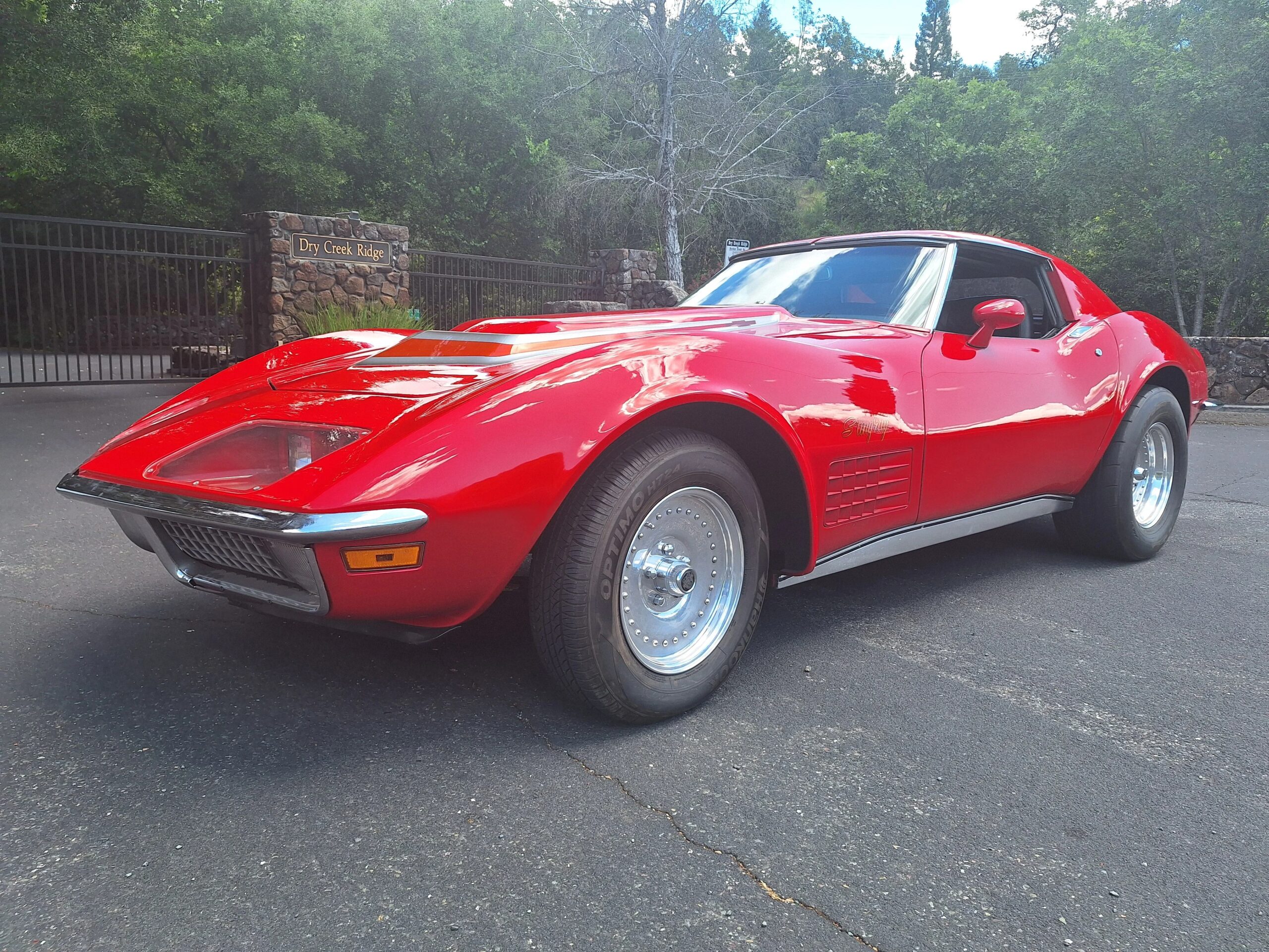 Chevrolet-Corvette-coupe-1970-Red-Black-2