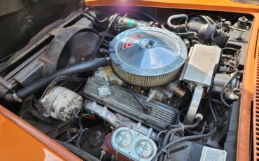 Chevrolet-Corvette-coupe-1971-Orange-Black-1