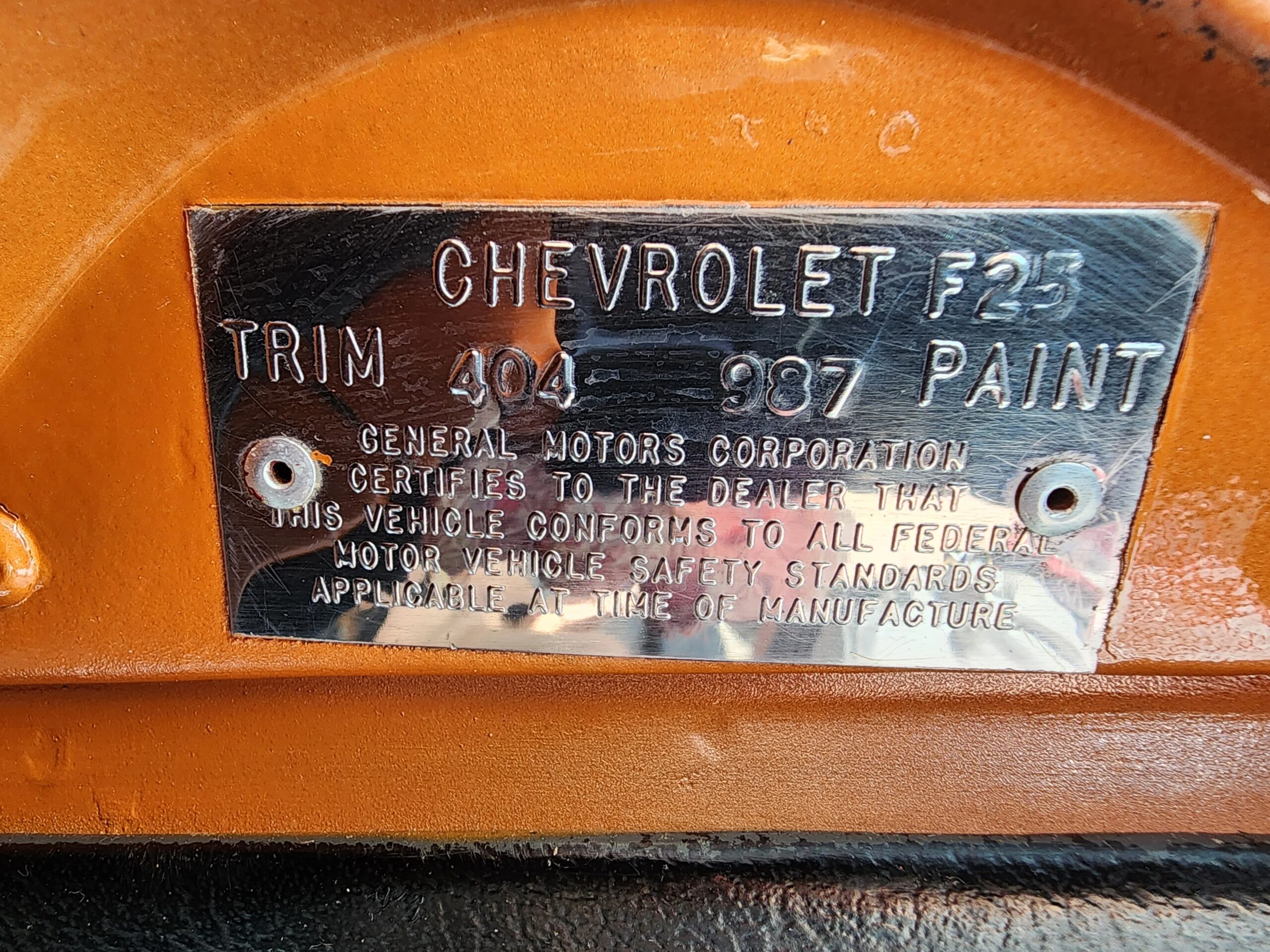 Chevrolet-Corvette-coupe-1971-Orange-Black-3