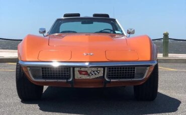 Chevrolet-Corvette-coupe-1971-Orange-Black