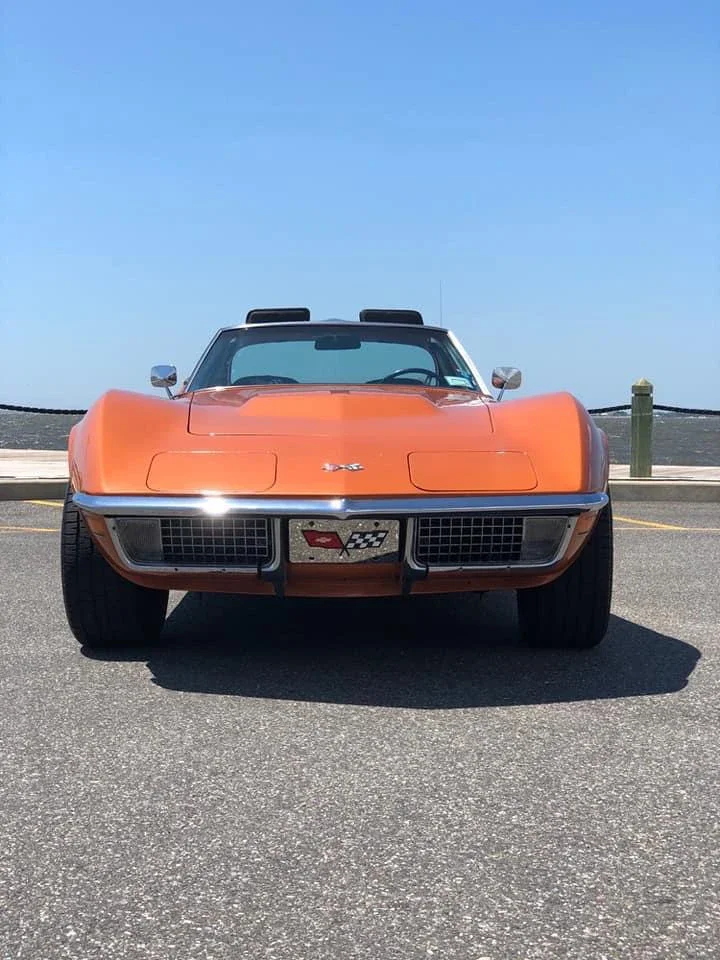 Chevrolet-Corvette-coupe-1971-Orange-Black