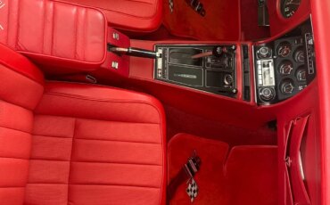 Chevrolet-Corvette-coupe-1971-Silver-Red