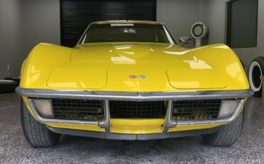 Chevrolet-Corvette-coupe-1971-Yellow-Black