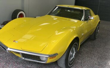 Chevrolet-Corvette-coupe-1971-Yellow-Black-4