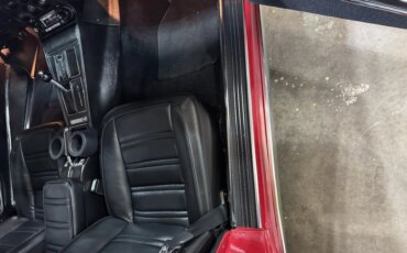 Chevrolet-Corvette-coupe-1972-Red-Black-1