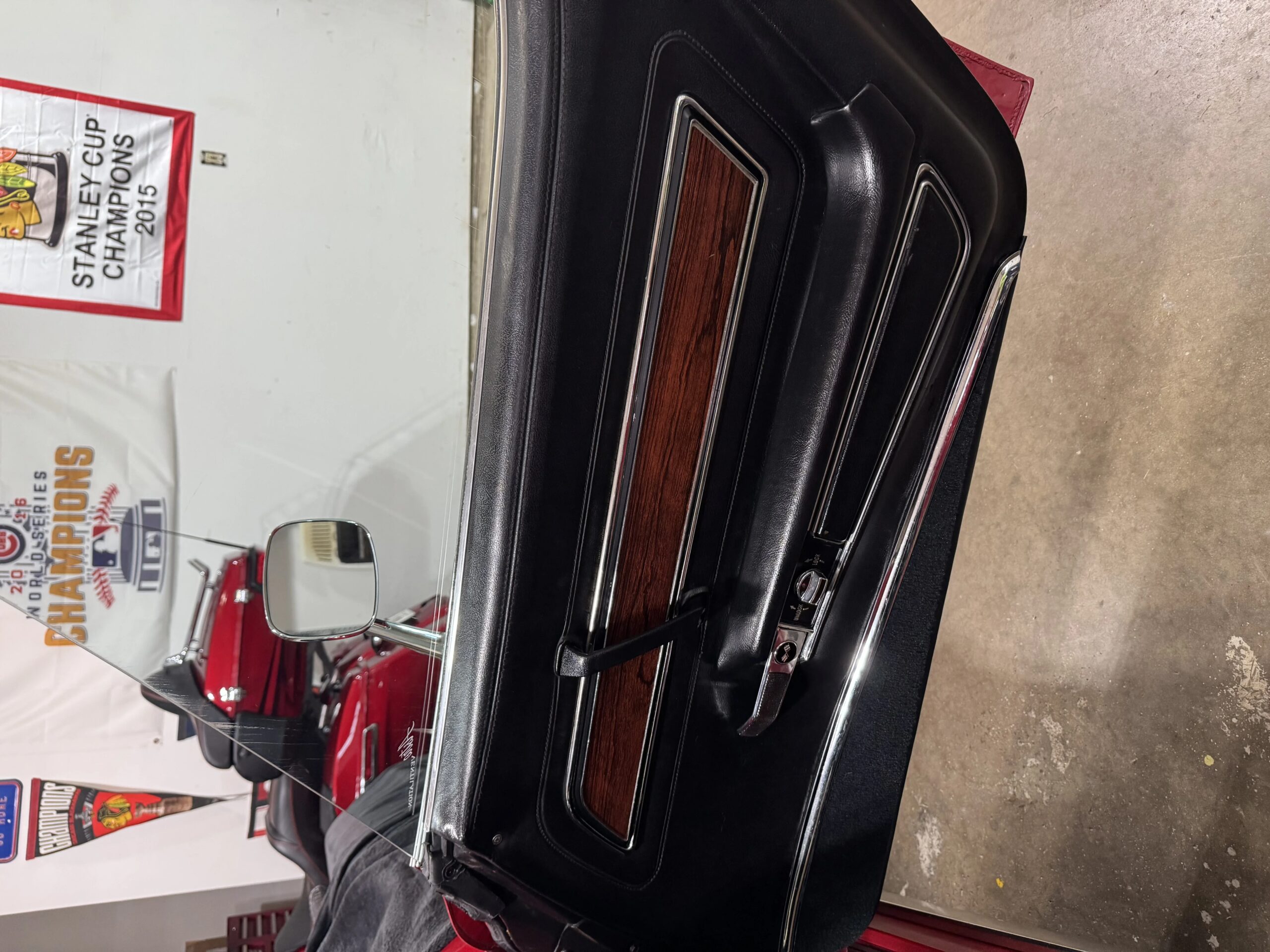 Chevrolet-Corvette-coupe-1972-Red-Black-12