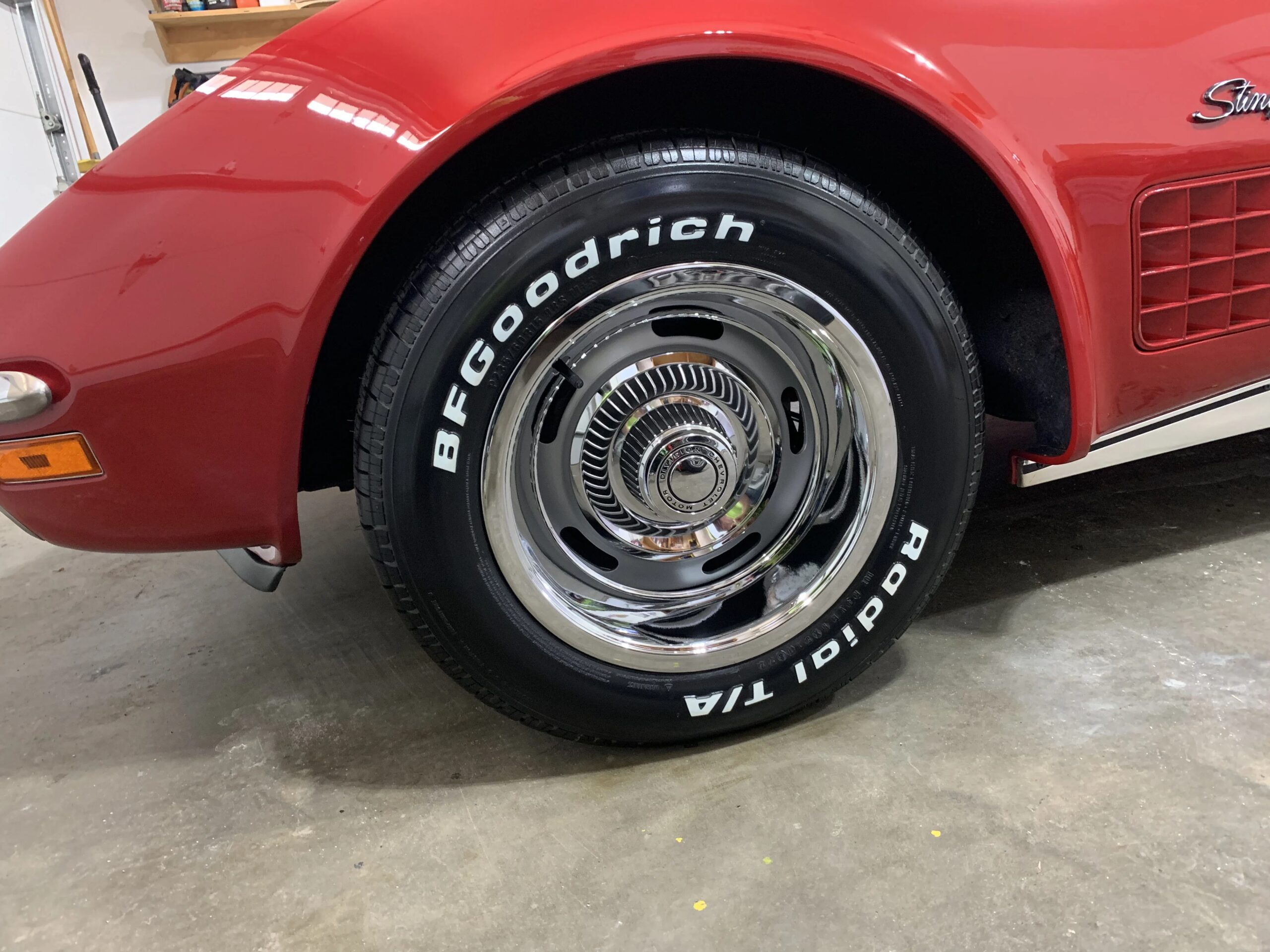 Chevrolet-Corvette-coupe-1972-Red-Black-13