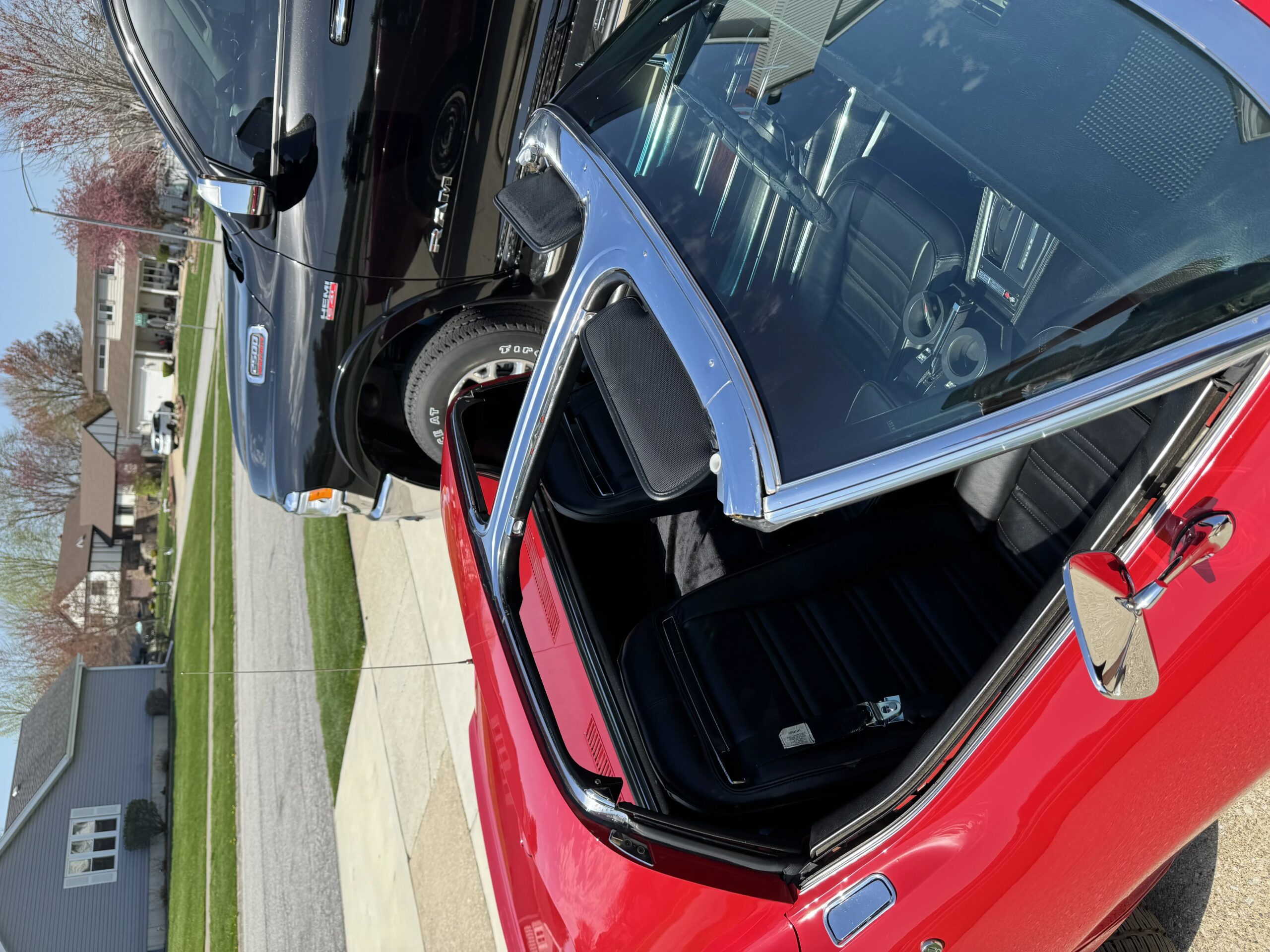 Chevrolet-Corvette-coupe-1972-Red-Black-15
