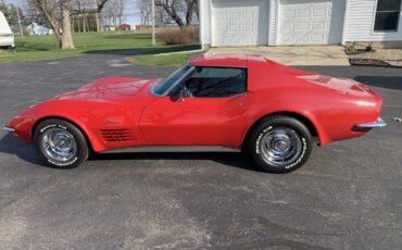 Chevrolet-Corvette-coupe-1972-Red-Black-2