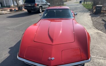 Chevrolet-Corvette-coupe-1972-Red-Black