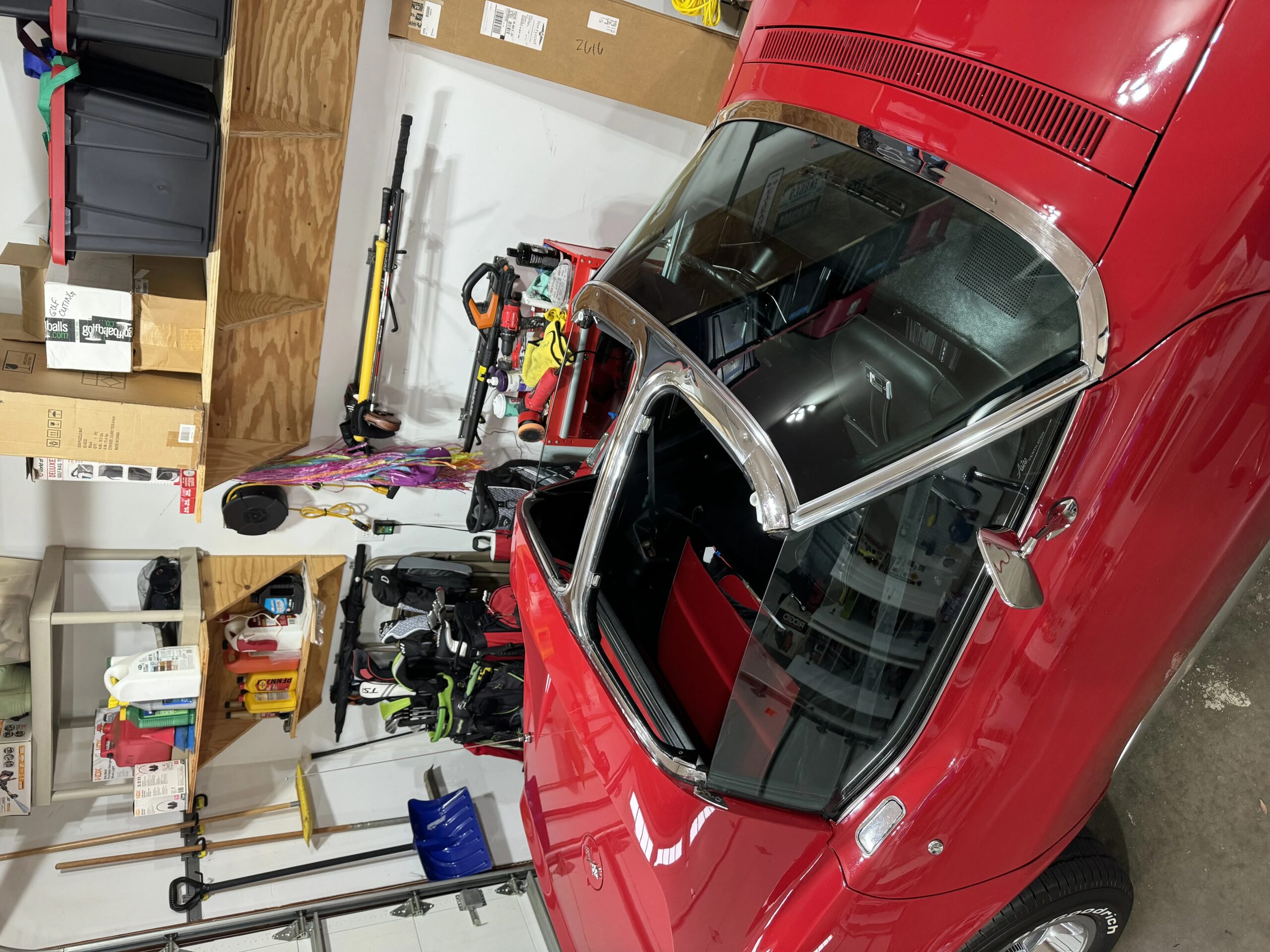 Chevrolet-Corvette-coupe-1972-Red-Black-4