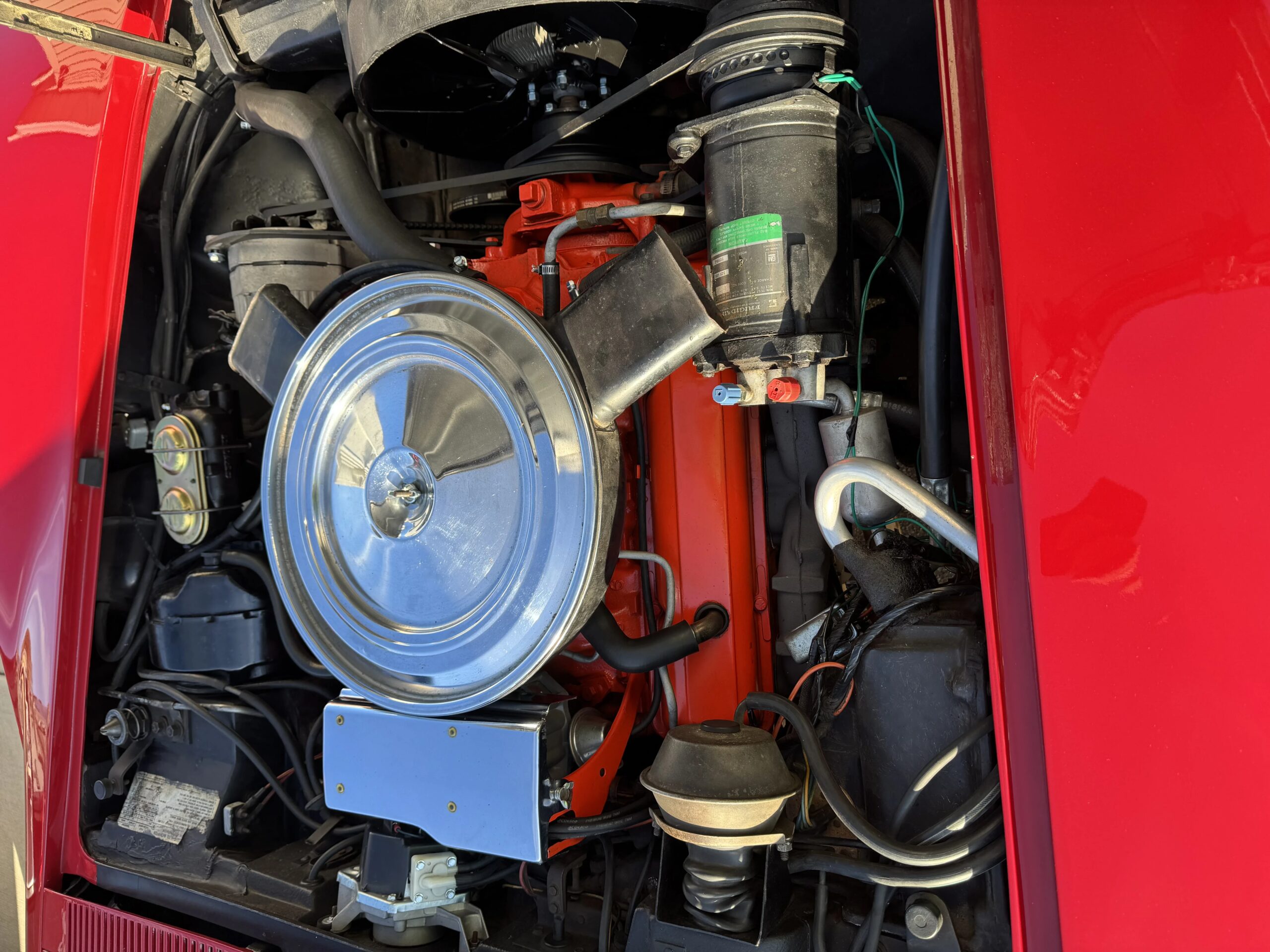 Chevrolet-Corvette-coupe-1972-Red-Black-6