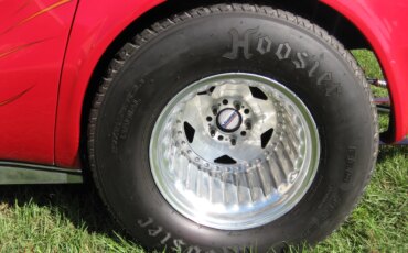 Chevrolet-Corvette-coupe-1972-Red-Red-11