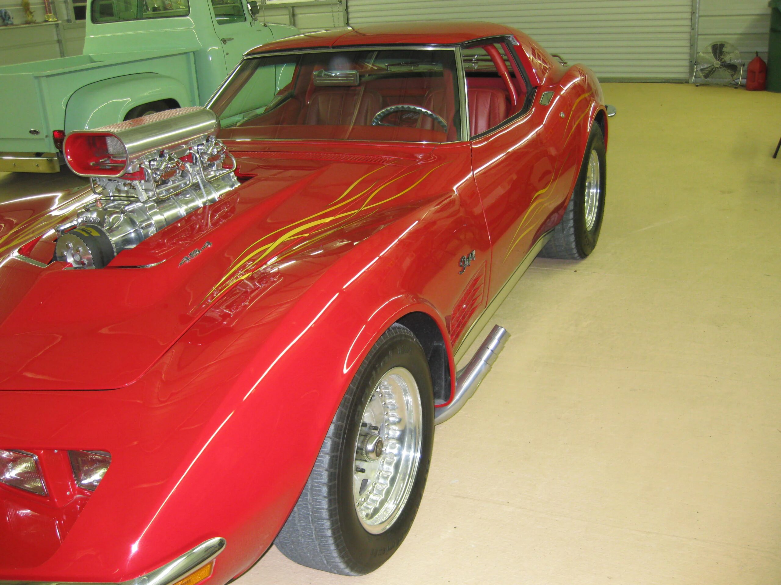 Chevrolet-Corvette-coupe-1972-Red-Red-3