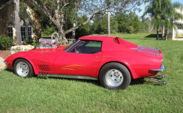 Chevrolet-Corvette-coupe-1972-Red-Red-9