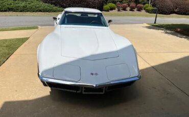 Chevrolet-Corvette-coupe-1972-White-Blue-10