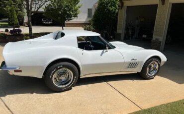 Chevrolet-Corvette-coupe-1972-White-Blue