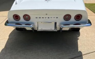 Chevrolet-Corvette-coupe-1972-White-Blue-4