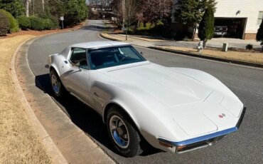 Chevrolet-Corvette-coupe-1972-White-Blue-7
