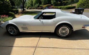 Chevrolet-Corvette-coupe-1972-White-Blue-9