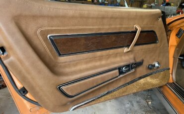Chevrolet-Corvette-coupe-1973-Orange-Medium-Saddle-12