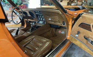 Chevrolet-Corvette-coupe-1973-Orange-Medium-Saddle-15